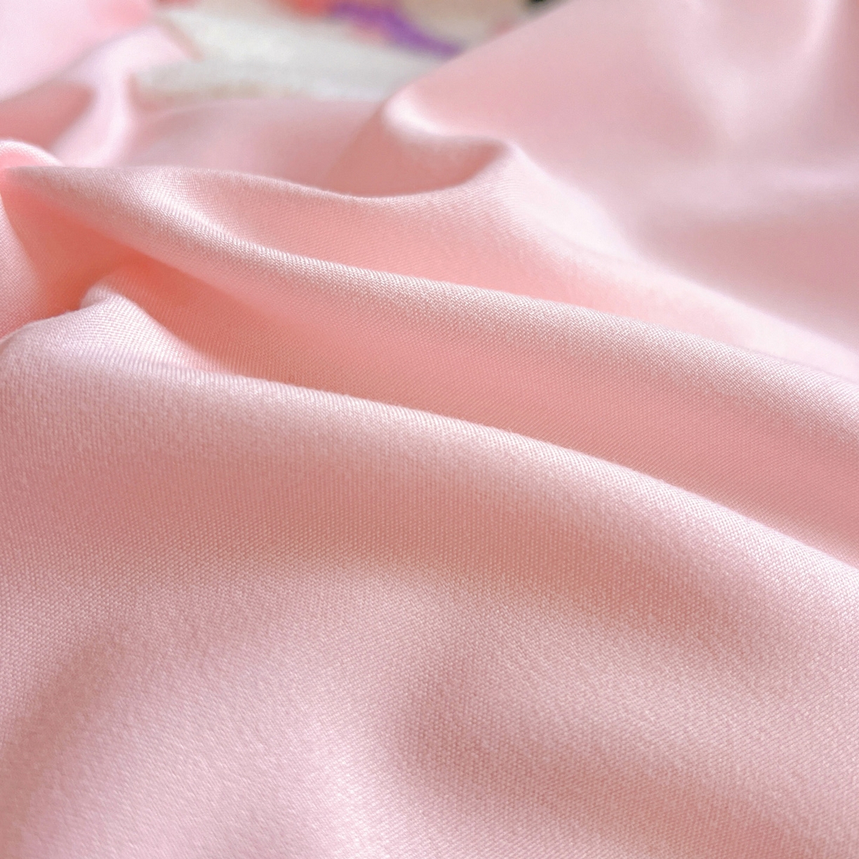 91家纺网 家纺一手货源 找家纺 雨菲家纺 2025新款学生季水洗棉毛巾绣花荷叶花边三件套四件套床单床笠款 米米兔粉紫