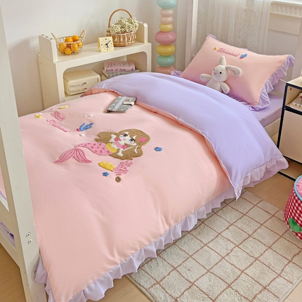 91家纺网 家纺一手货源 找家纺 （总）雨菲家纺 2025新款学生季水洗棉毛巾绣花荷叶花边三件套四件套床单床笠款