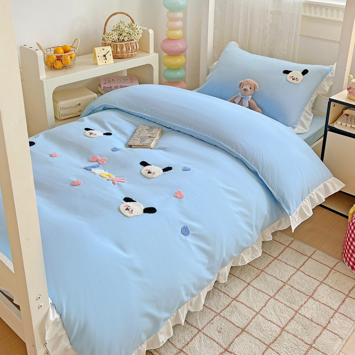 91家纺网 家纺一手货源 找家纺 雨菲家纺 2025新款学生季水洗棉毛巾绣花荷叶花边三件套四件套床单床笠款 开心狗蓝