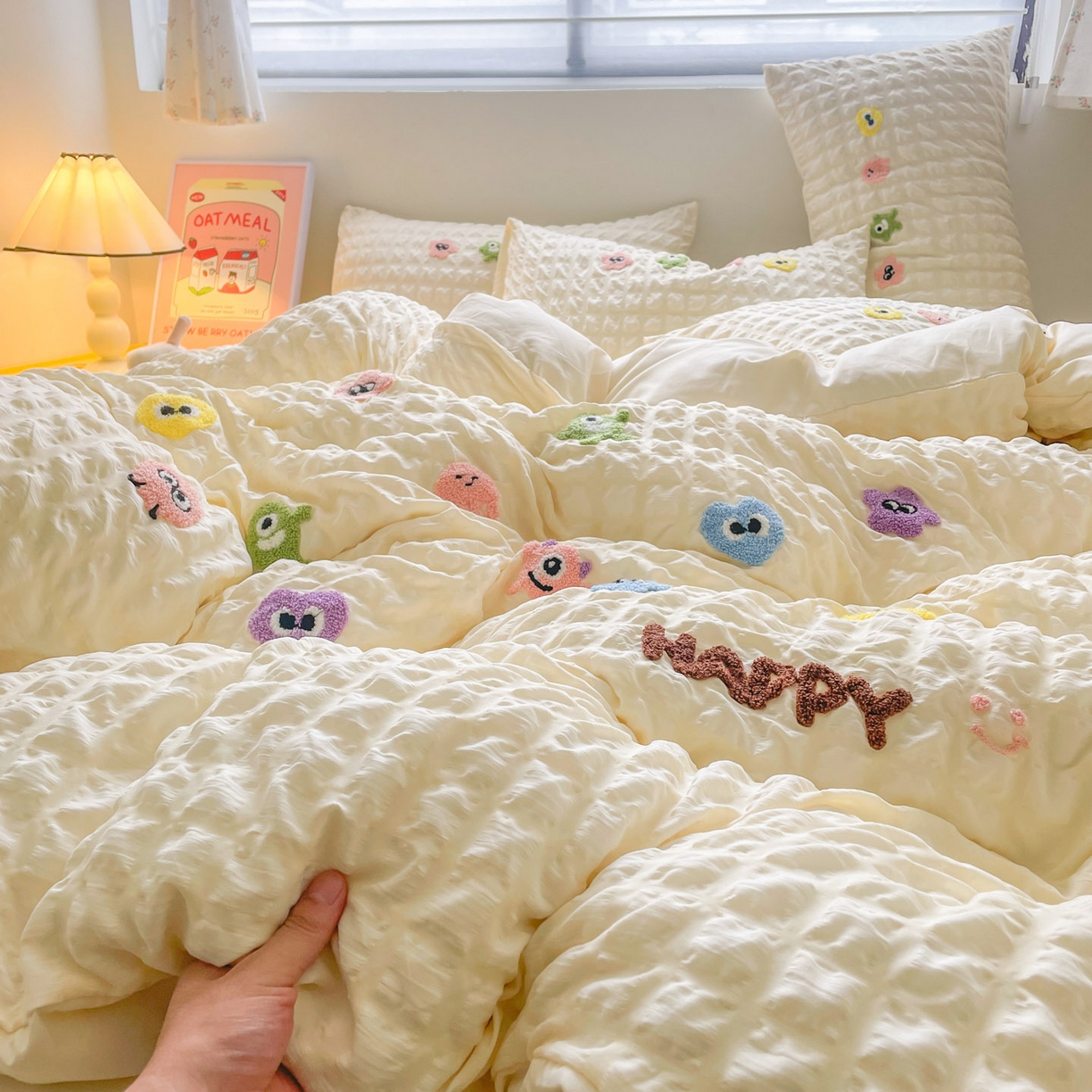 91家纺网 家纺一手货源 找家纺 千希家纺 2025新款高克重超柔泡泡纱毛巾绣泡芙精灵系列四件套 泡芙精灵-奶油黄