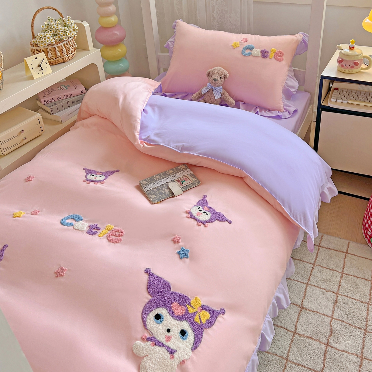 91家纺网 家纺一手货源 找家纺 雨菲家纺 2025新款学生季水洗棉毛巾绣花荷叶花边三件套四件套床单床笠款 米米兔粉紫