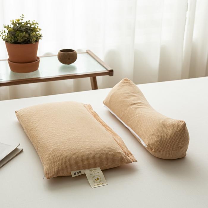 91家纺网 家纺一手货源 找家纺 萌番宝 2025新款A类水洗棉全棉三角方格二合一组合荞麦枕头草本清香荞麦腰枕 黄色三角46*16+方枕46*28