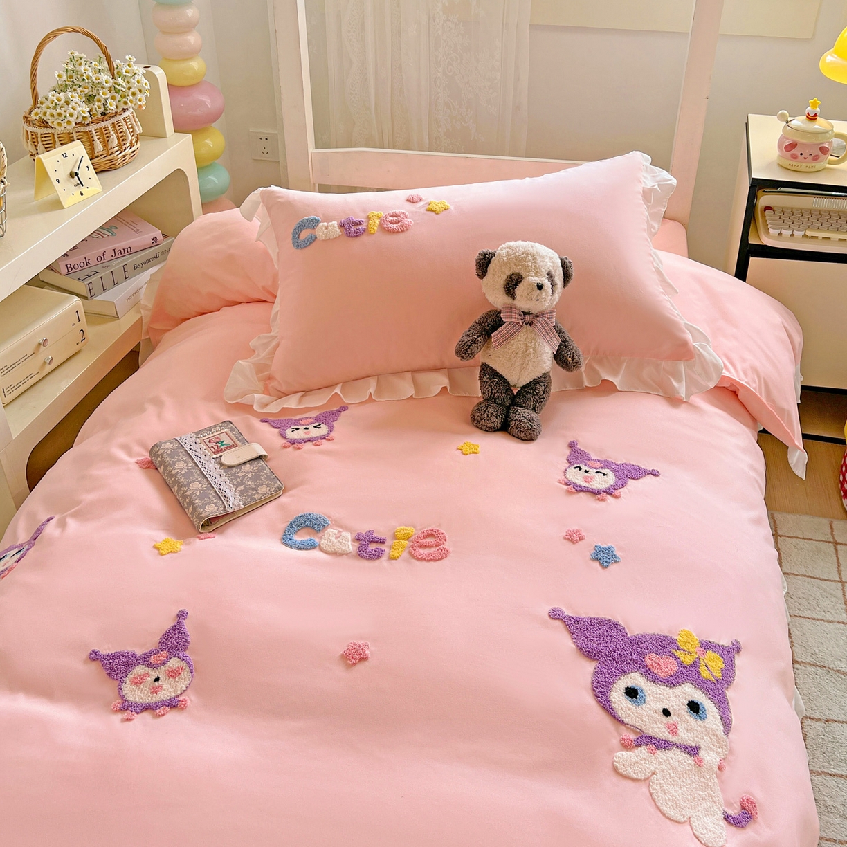 91家纺网 家纺一手货源 找家纺 雨菲家纺 2025新款学生季水洗棉毛巾绣花荷叶花边三件套四件套床单床笠款 米米兔粉