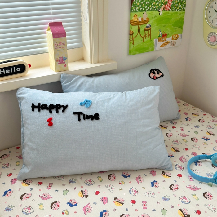 91家纺网 家纺一手货源 找家纺 三元色 2025新款云感毛巾绣四件套 调皮小新