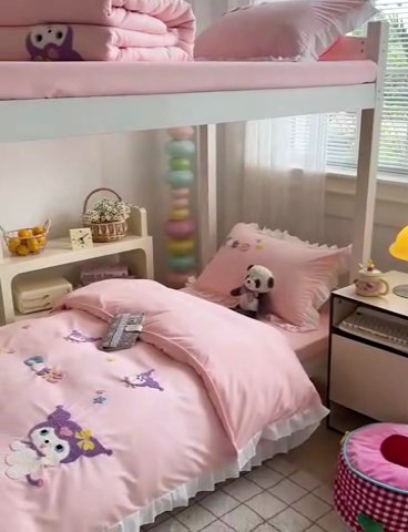 91家纺网 家纺一手货源 找家纺 雨菲家纺 2025新款学生季水洗棉毛巾绣花荷叶花边三件套四件套床单床笠款 米米兔粉