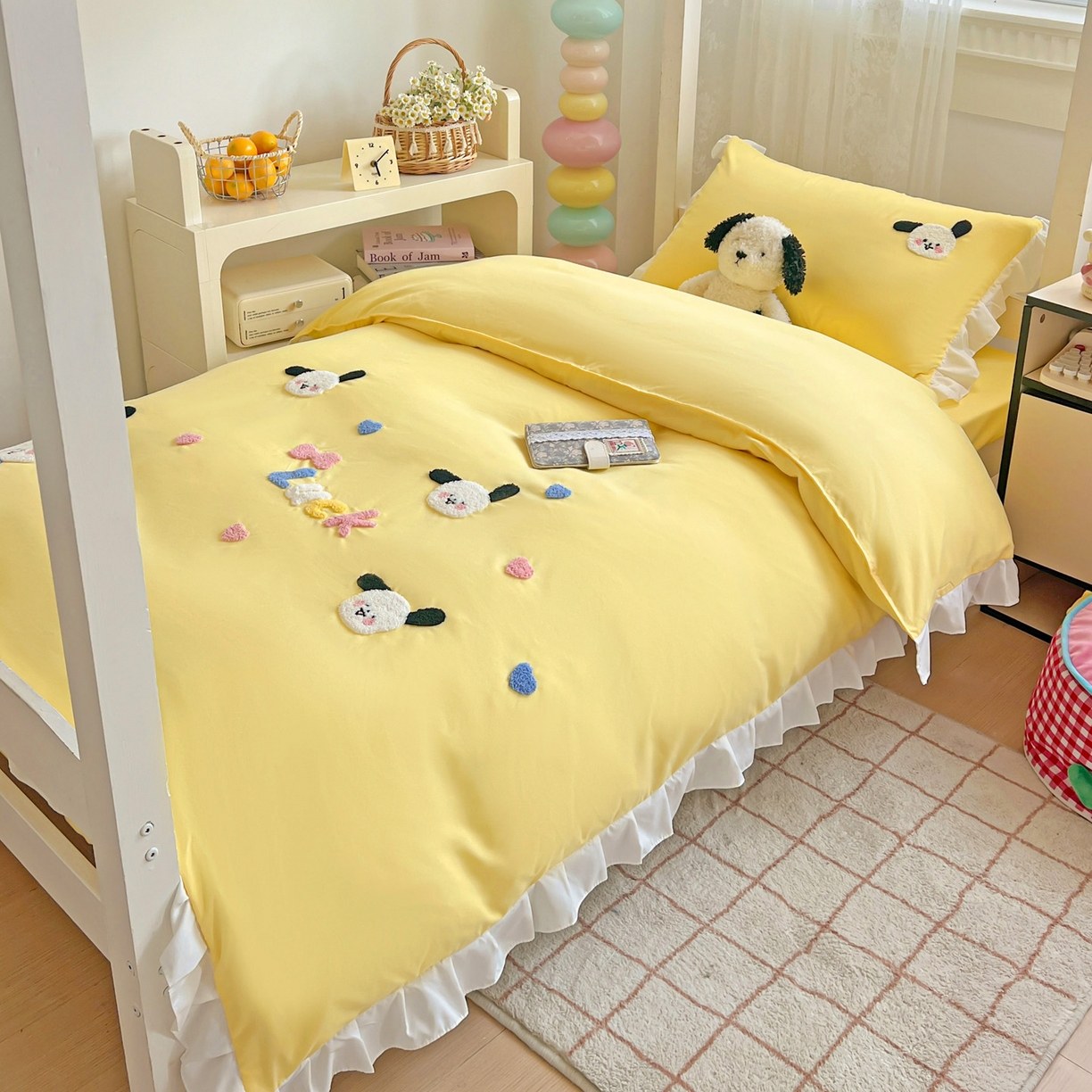 91家纺网 家纺一手货源 找家纺 雨菲家纺 2025新款学生季水洗棉毛巾绣花荷叶花边三件套四件套床单床笠款 开心狗黄