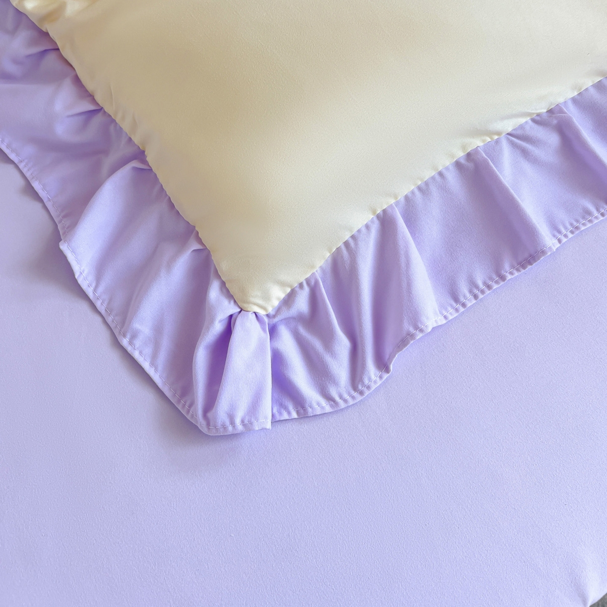 91家纺网 家纺一手货源 找家纺 雨菲家纺 2025新款学生季水洗棉毛巾绣花荷叶花边三件套四件套床单床笠款 米米兔杏紫