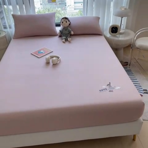 91家纺网 家纺一手货源 找家纺 米菲 2025新款高密针织棉印花床笠-梦幻 梦幻--少女粉