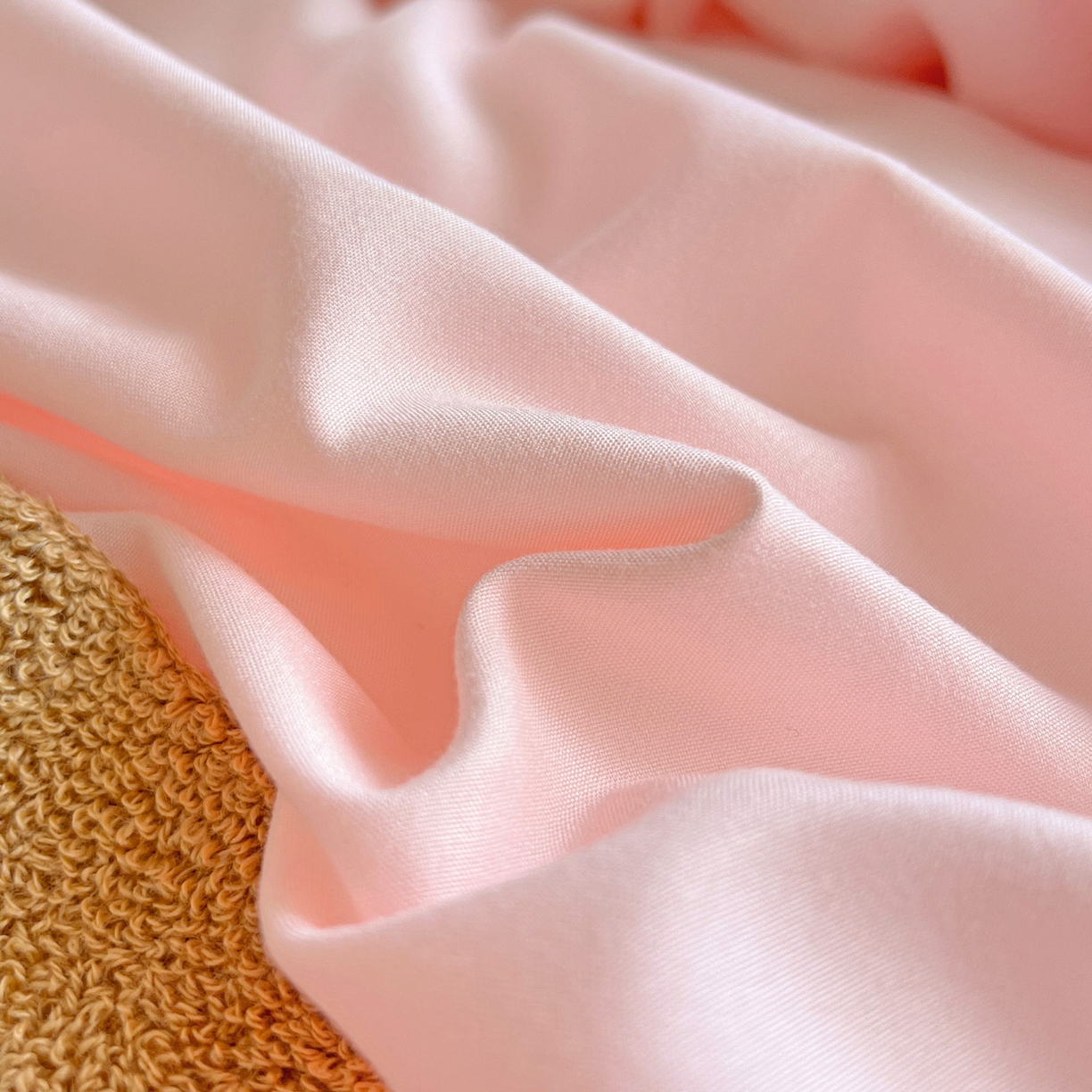 91家纺网 家纺一手货源 找家纺 （总）雨菲家纺 2025新款学生季水洗棉毛巾绣花荷叶花边三件套四件套床单床笠款