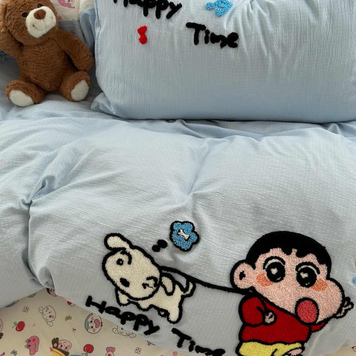 91家纺网 家纺一手货源 找家纺 三元色 2025新款云感毛巾绣四件套 调皮小新