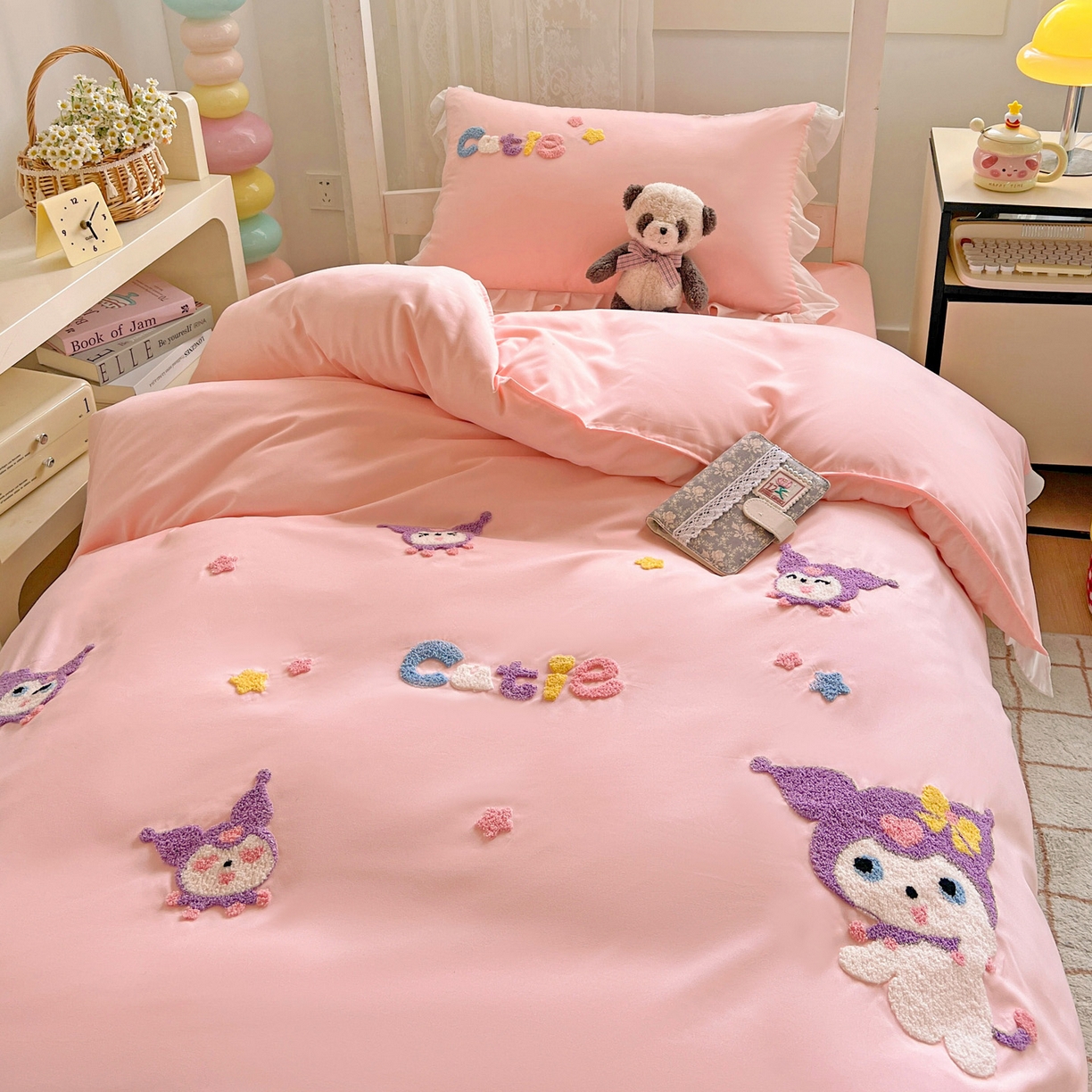 91家纺网 家纺一手货源 找家纺 雨菲家纺 2025新款学生季水洗棉毛巾绣花荷叶花边三件套四件套床单床笠款 米米兔粉