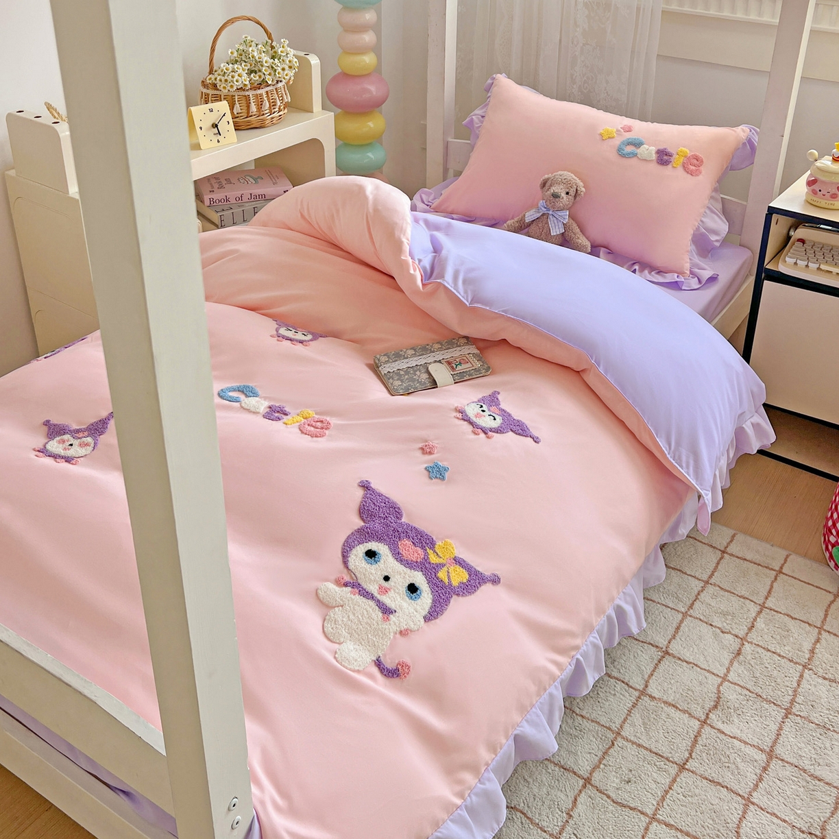 91家纺网 家纺一手货源 找家纺 雨菲家纺 2025新款学生季水洗棉毛巾绣花荷叶花边三件套四件套床单床笠款 米米兔粉紫