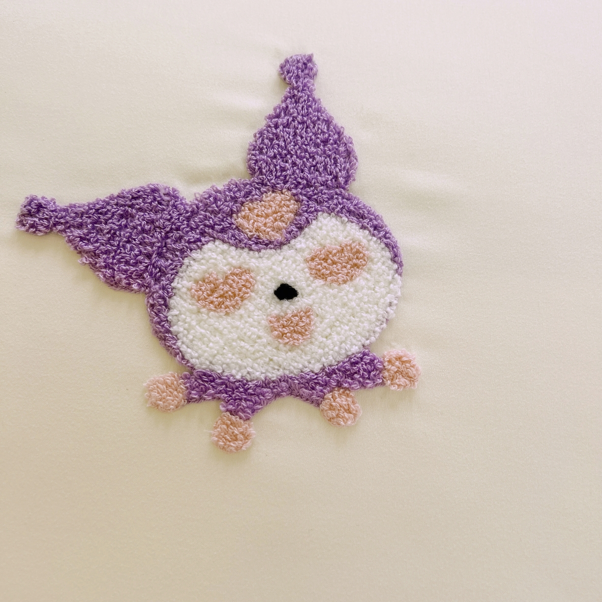 91家纺网 家纺一手货源 找家纺 雨菲家纺 2025新款学生季水洗棉毛巾绣花荷叶花边三件套四件套床单床笠款 米米兔杏