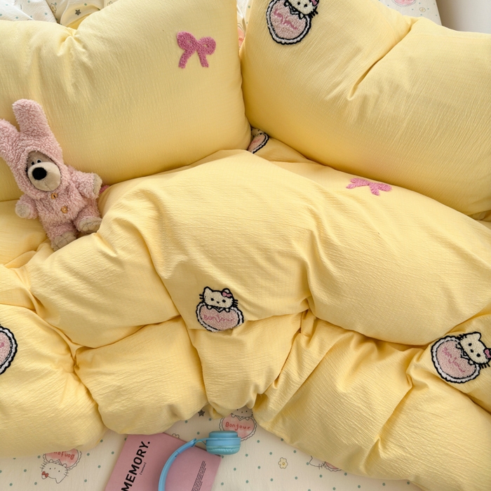 91家纺网 家纺一手货源 找家纺 三元色 2025新款云感毛巾绣四件套 爱心猫咪-黄