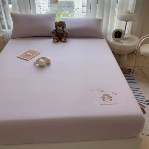 91家纺网 家纺一手货源 找家纺 米菲 2025新款高密针织棉印花床笠-梦幻 梦幻--香芋紫