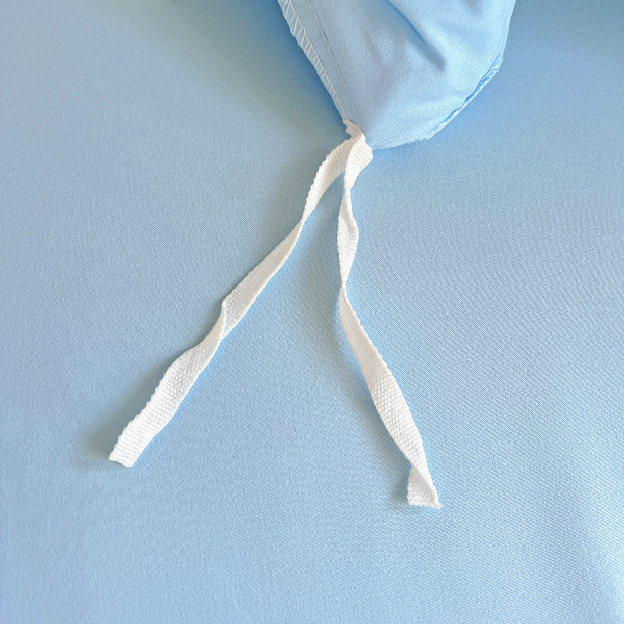 91家纺网 家纺一手货源 找家纺 雨菲家纺 2025新款学生季水洗棉毛巾绣花荷叶花边三件套四件套床单床笠款 开心狗蓝