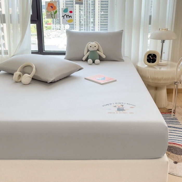 91家纺网 家纺一手货源 找家纺 米菲 2025新款高密针织棉印花床笠-梦幻 梦幻--高级灰