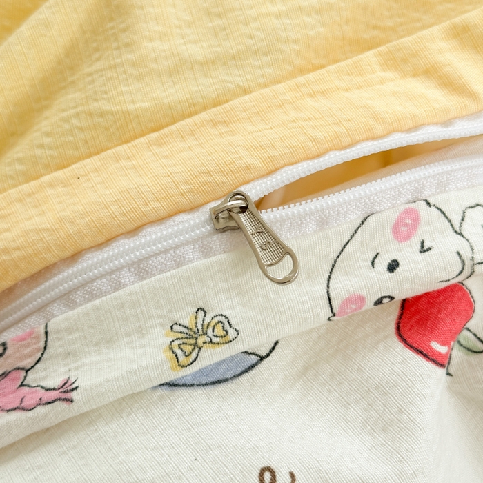 91家纺网 家纺一手货源 找家纺 三元色 2025新款云感毛巾绣四件套 榴莲小新