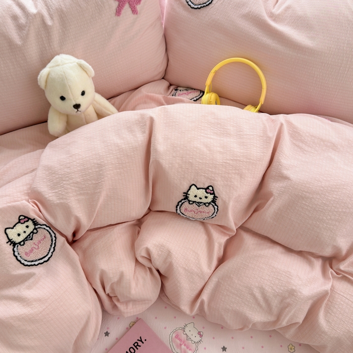 91家纺网 家纺一手货源 找家纺 三元色 2025新款云感毛巾绣四件套 爱心猫咪-粉