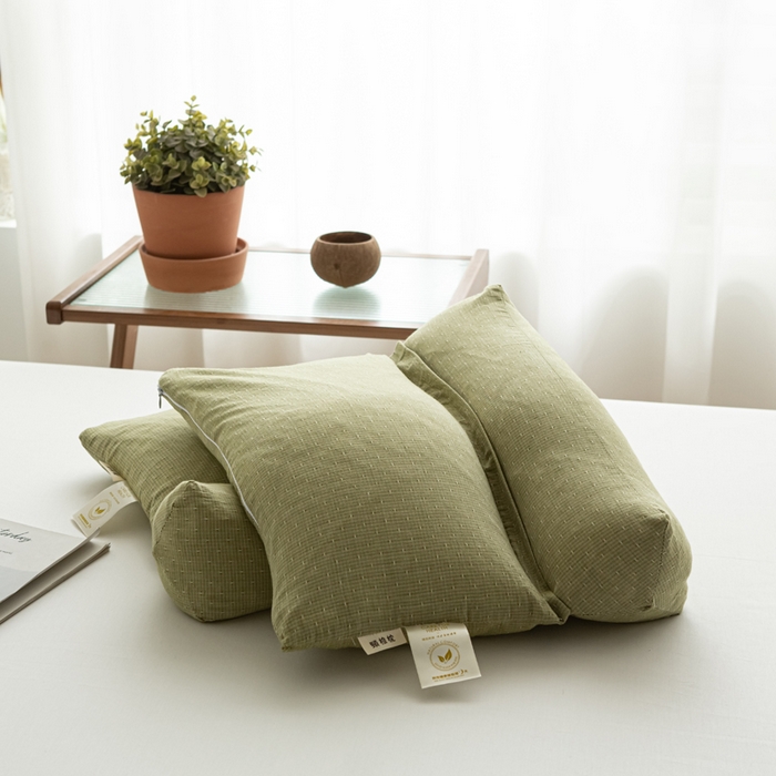 91家纺网 家纺一手货源 找家纺 萌番宝 2025新款A类水洗棉全棉三角方格二合一组合荞麦枕头草本清香荞麦腰枕 绿色三角46*16+方枕46*28