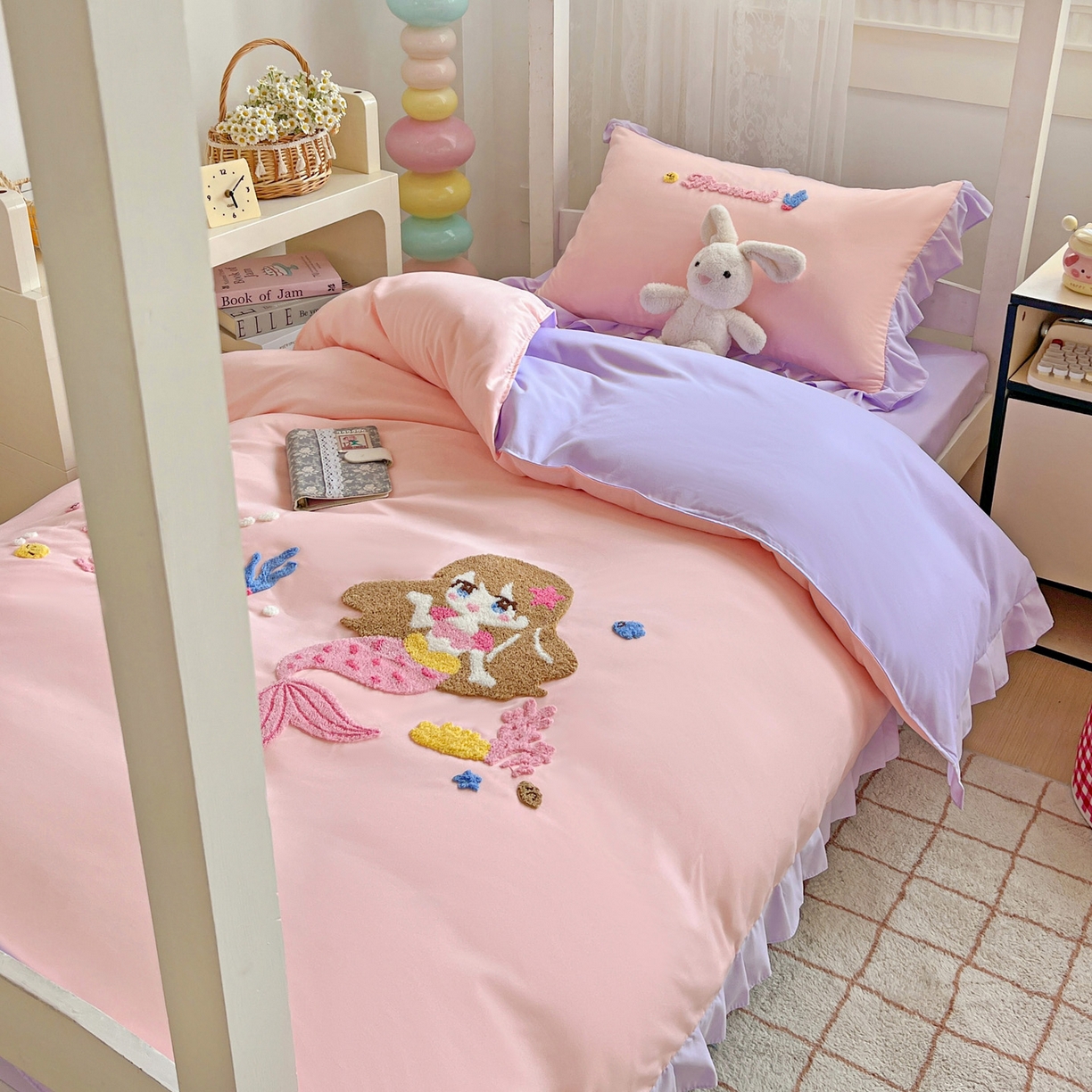 91家纺网 家纺一手货源 找家纺 （总）雨菲家纺 2025新款学生季水洗棉毛巾绣花荷叶花边三件套四件套床单床笠款