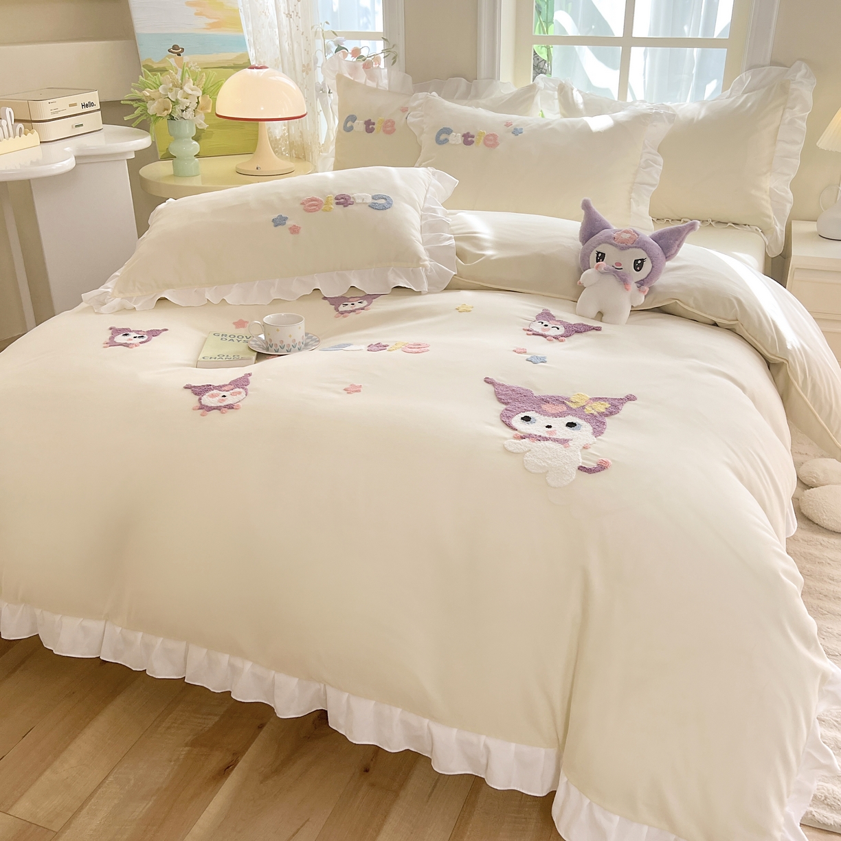 91家纺网 家纺一手货源 找家纺 雨菲家纺 2025新款学生季水洗棉毛巾绣花荷叶花边三件套四件套床单床笠款 米米兔杏