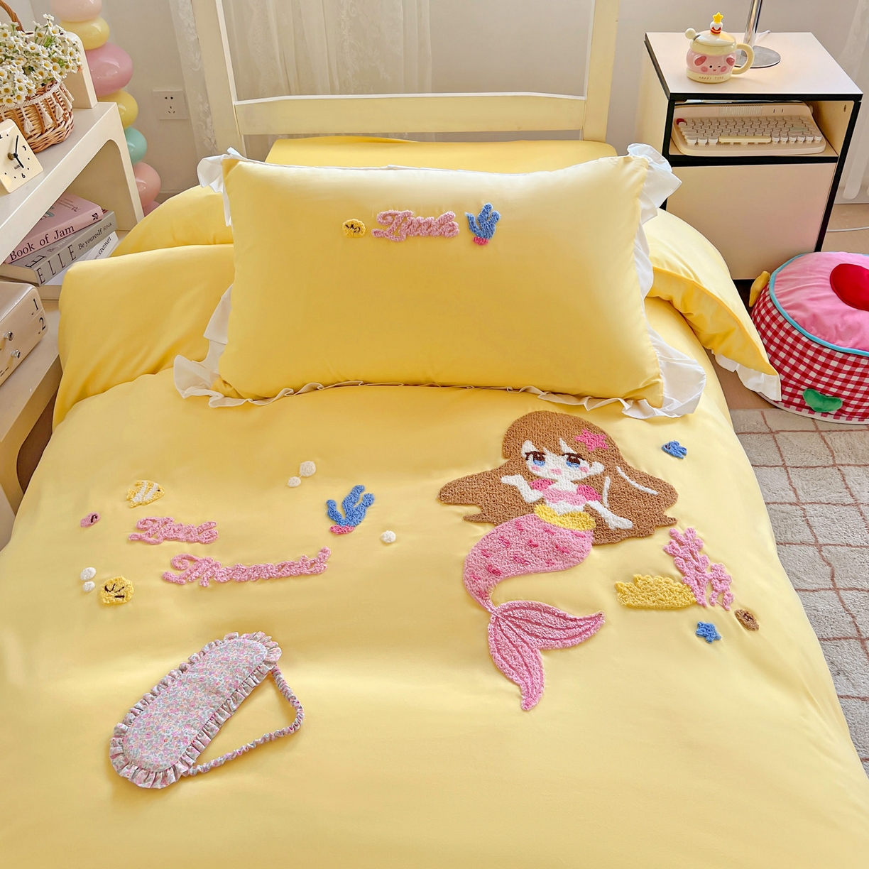 91家纺网 家纺一手货源 找家纺 雨菲家纺 2025新款学生季水洗棉毛巾绣花荷叶花边三件套四件套床单床笠款 美人鱼黄