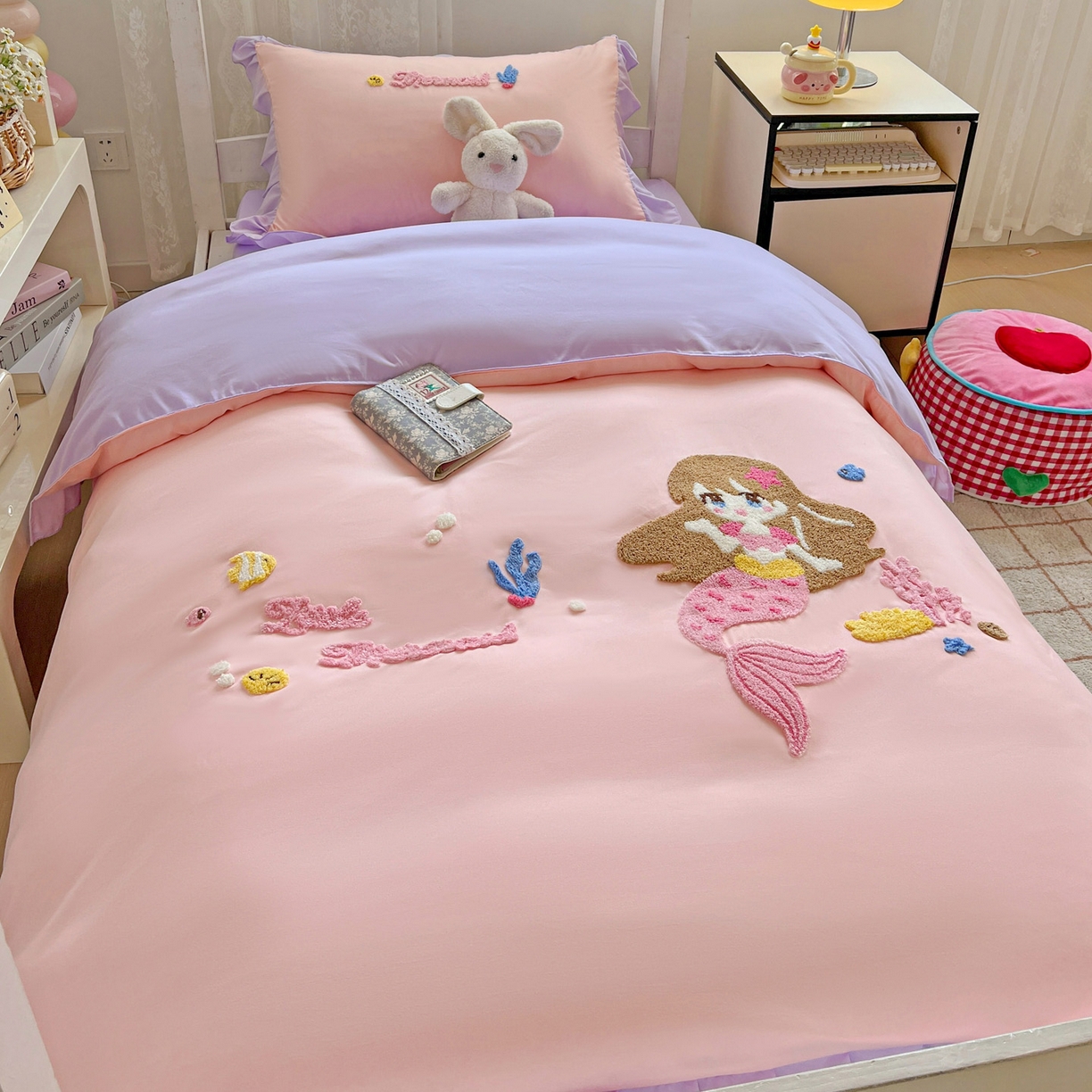 91家纺网 家纺一手货源 找家纺 （总）雨菲家纺 2025新款学生季水洗棉毛巾绣花荷叶花边三件套四件套床单床笠款