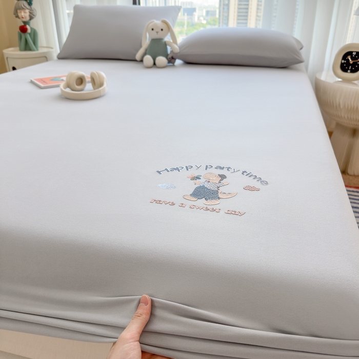 91家纺网 家纺一手货源 找家纺 米菲 2025新款高密针织棉印花床笠-梦幻 梦幻--高级灰