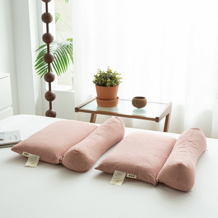 91家纺网 家纺一手货源 找家纺 萌番宝 2025新款A类水洗棉全棉三角方格二合一组合荞麦枕头草本清香荞麦腰枕 豆沙色三角46*16+方枕46*28