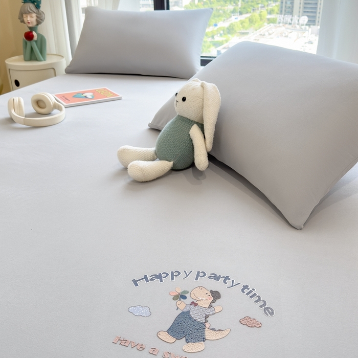 91家纺网 家纺一手货源 找家纺 （总）米菲 2025新款高密针织棉印花床笠-梦幻