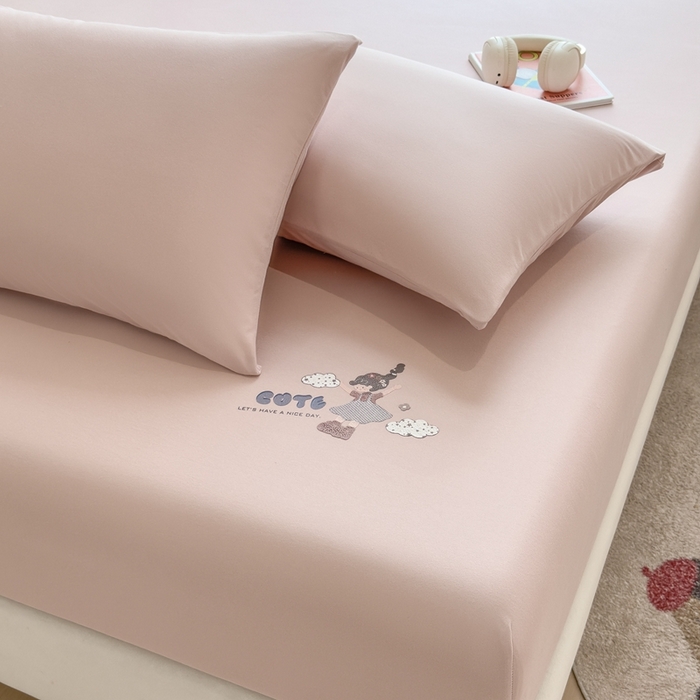 91家纺网 家纺一手货源 找家纺 米菲 2025新款高密针织棉印花床笠-梦幻 梦幻--少女粉