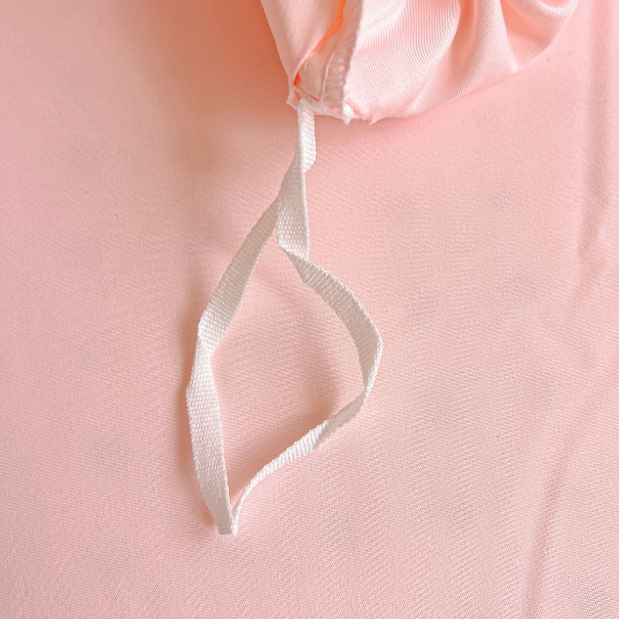 91家纺网 家纺一手货源 找家纺 雨菲家纺 2025新款学生季水洗棉毛巾绣花荷叶花边三件套四件套床单床笠款 米米兔粉