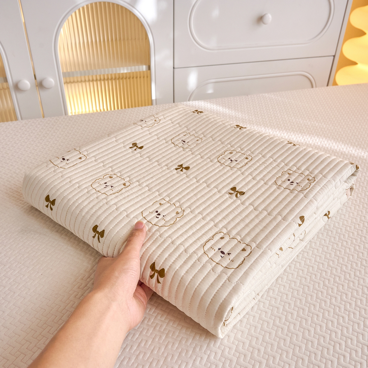 91家纺网 家纺一手货源 找家纺 X猫先生 2025小清新全棉学生床盖-新增花型 呼噜噜