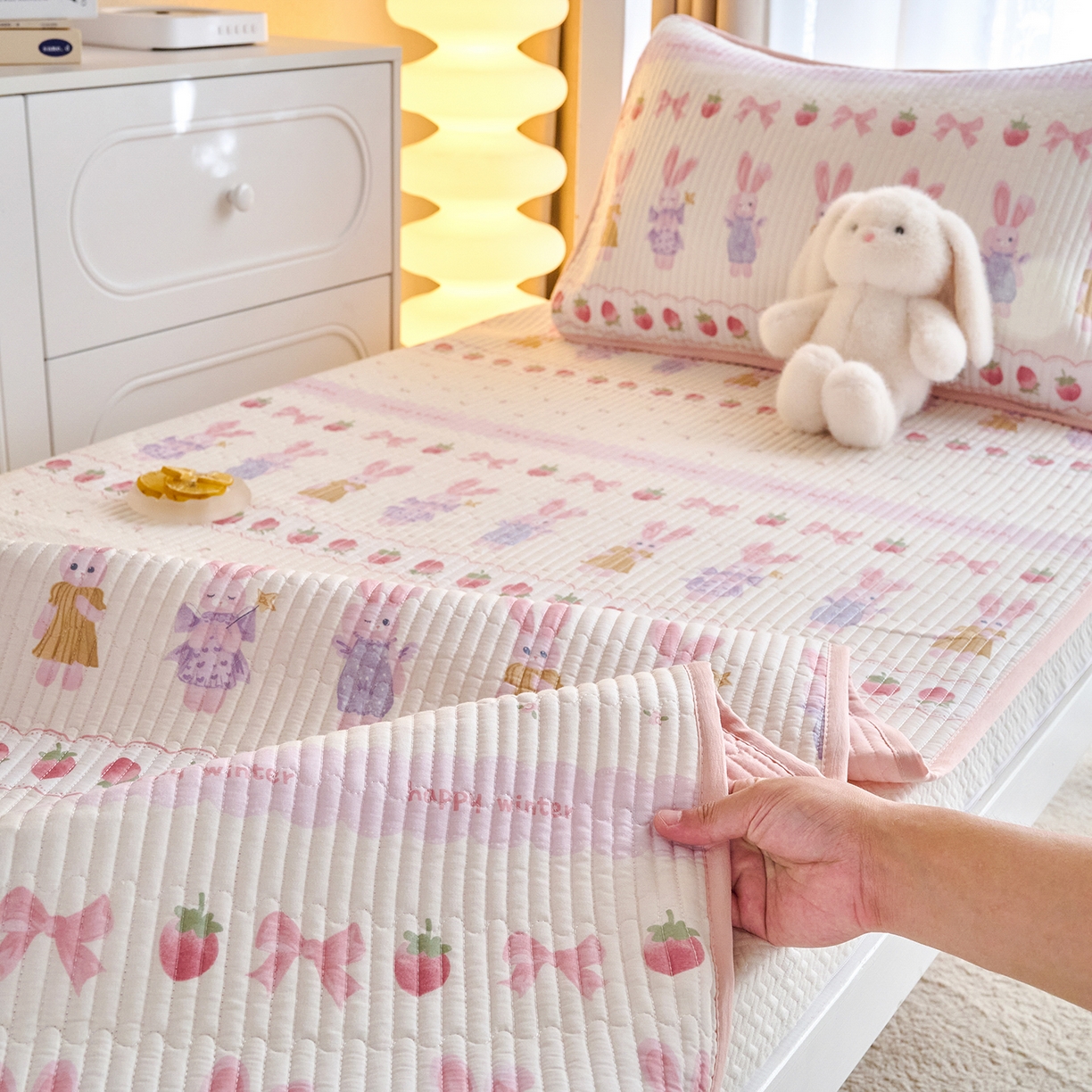 91家纺网 家纺一手货源 找家纺 X猫先生 2025小清新全棉学生床盖-新增花型 踏春小兔