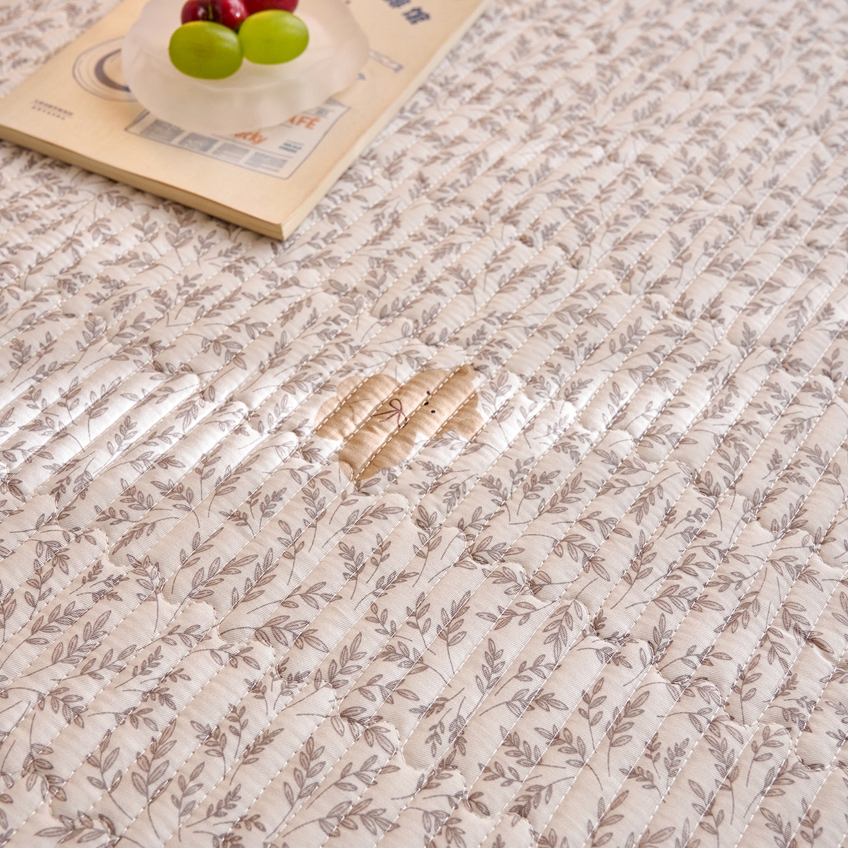 91家纺网 家纺一手货源 找家纺 X猫先生 2025小清新全棉学生床盖-新增花型 日上海岛