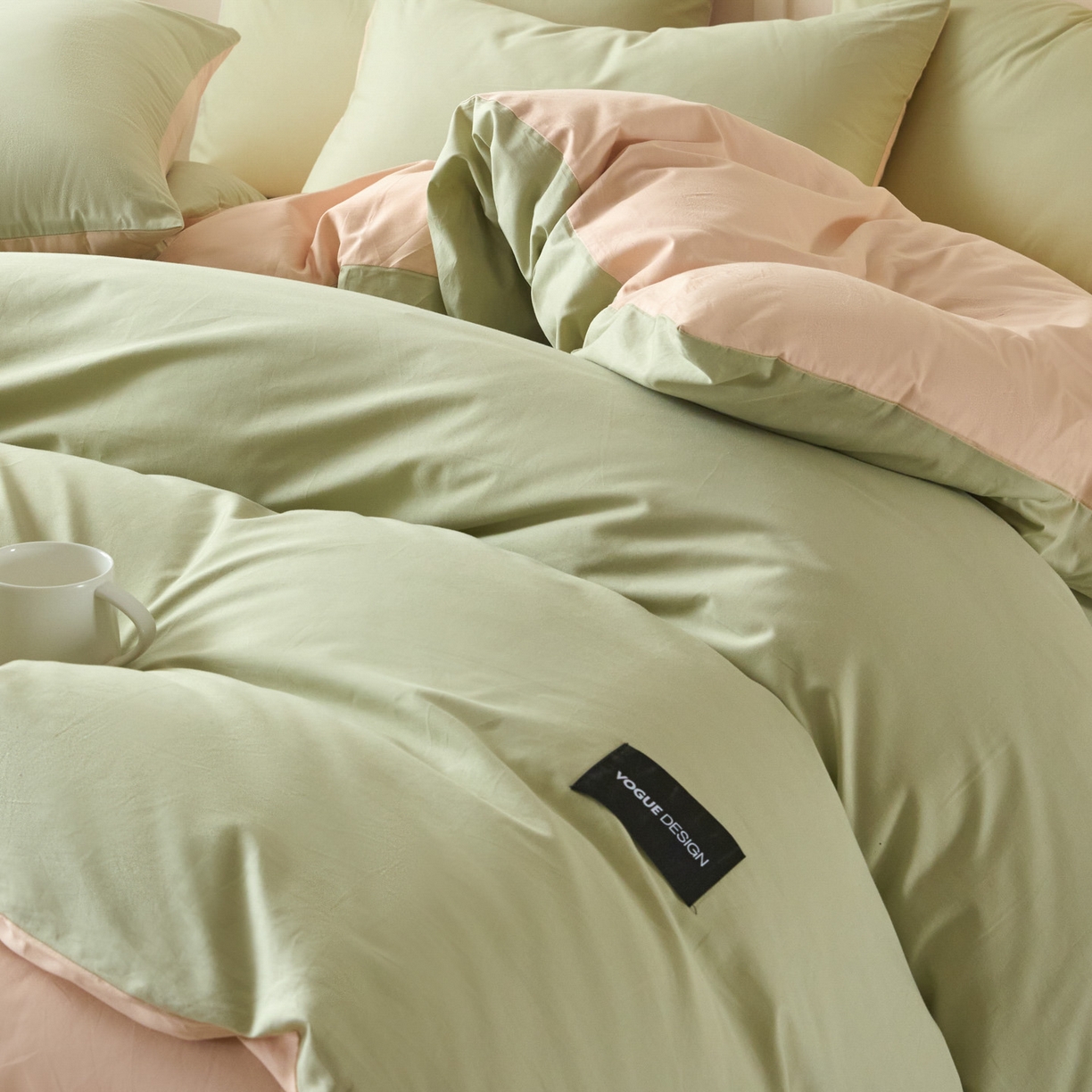 91家纺网 家纺一手货源 找家纺 乐美家纺 2025新款全棉双拼单被套 豆绿+米杏