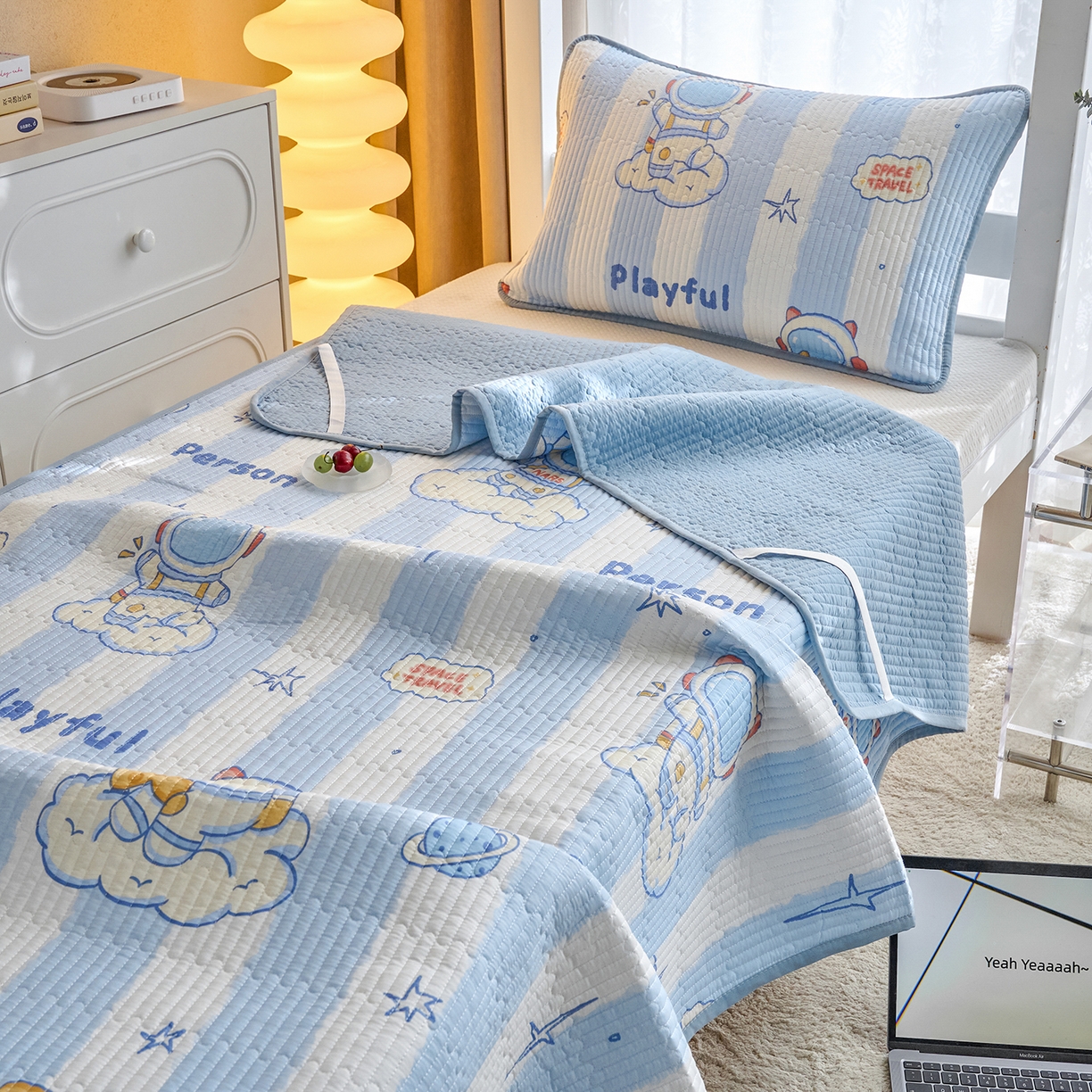 91家纺网 家纺一手货源 找家纺 X猫先生 2025小清新全棉学生床盖-新增花型 遨游星际