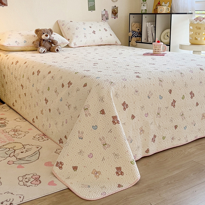 91家纺网 家纺一手货源 找家纺 羽爱家纺2025全棉13372新疆棉花床盖三件套 兔兔熊