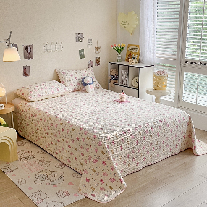 91家纺网 家纺一手货源 找家纺 羽爱家纺2025全棉13372新疆棉花床盖三件套 粉色花火