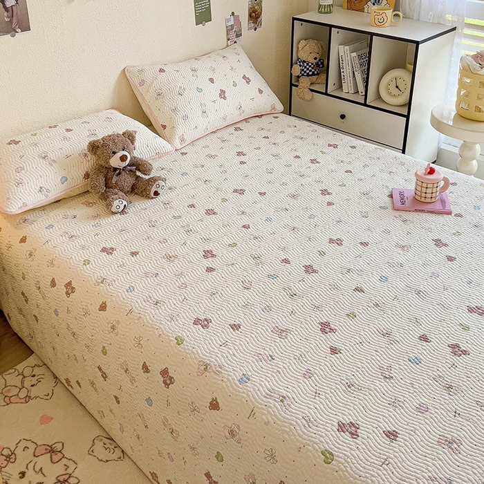 91家纺网 家纺一手货源 找家纺 羽爱家纺2025全棉13372新疆棉花床盖三件套 兔兔熊