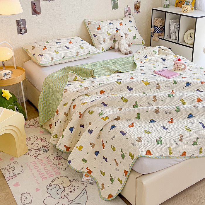 91家纺网 家纺一手货源 找家纺 羽爱家纺2025全棉13372新疆棉花床盖三件套 恐龙茶茶