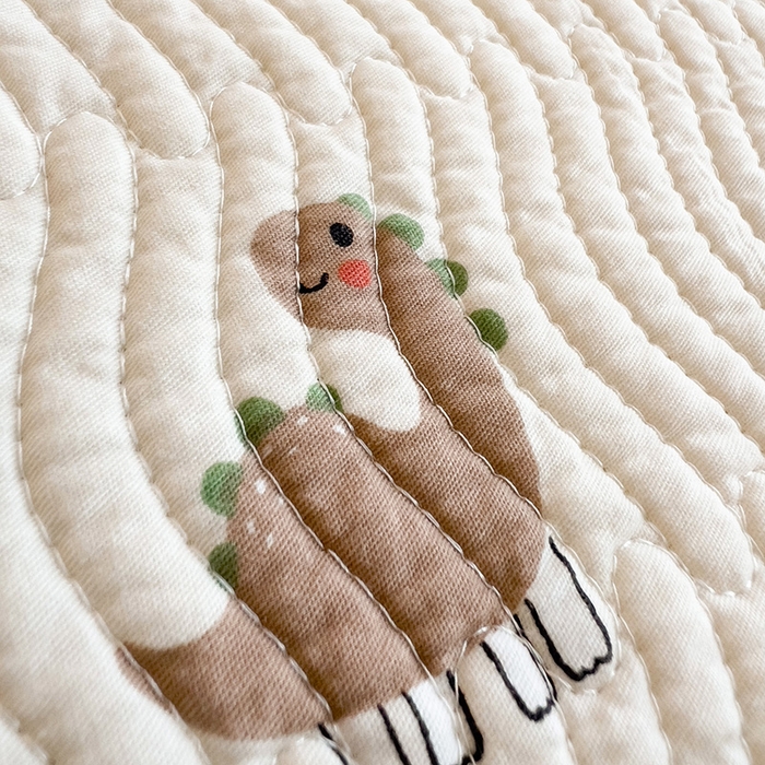 91家纺网 家纺一手货源 找家纺 羽爱家纺 2025全棉13372新疆棉花床盖四件套 恐龙茶茶