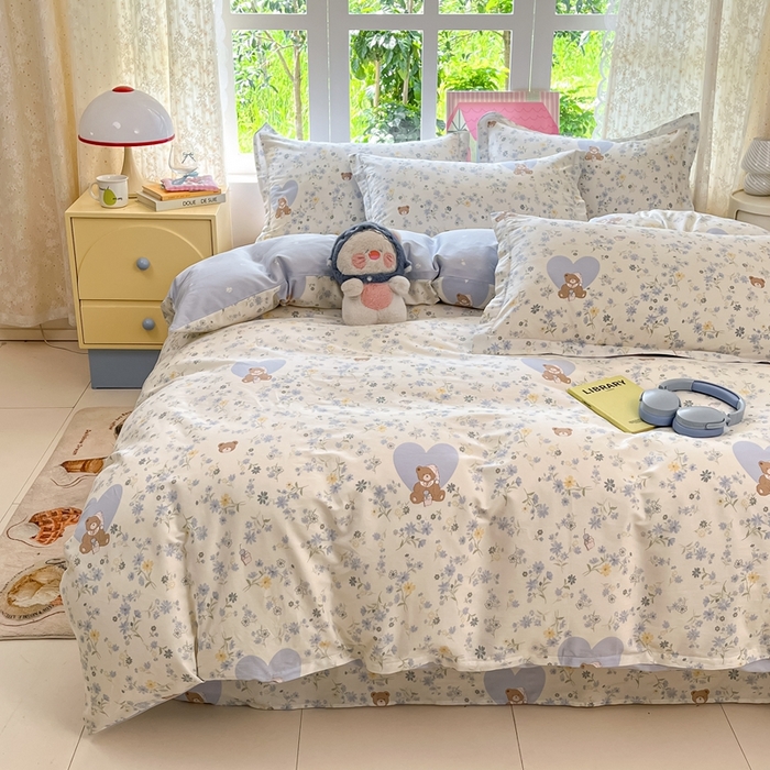 91家纺网 家纺一手货源 找家纺 莱通家纺 2025春夏新款12868纯棉印花四件套-系列二（商家提供买家秀） 旧书折痕