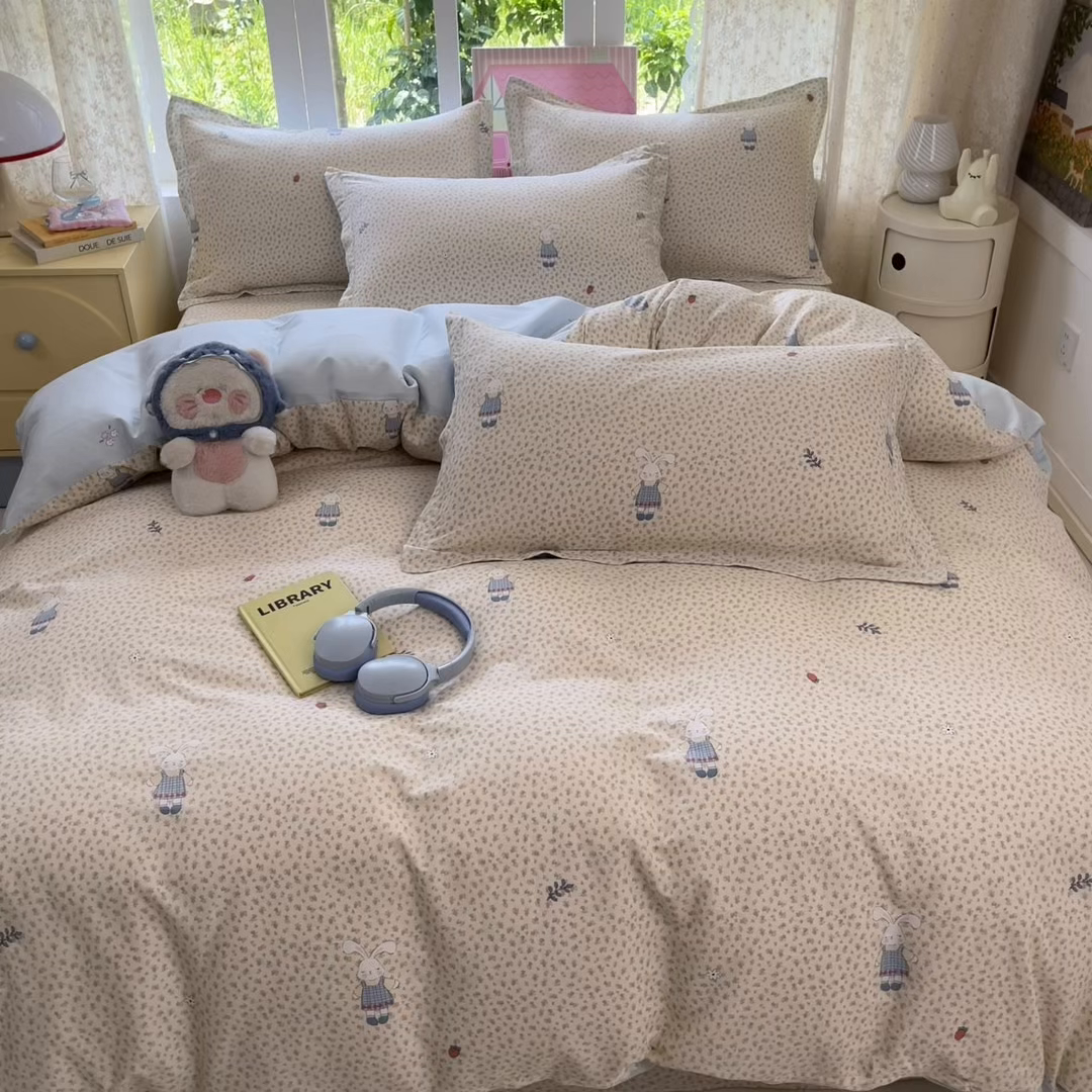 91家纺网 家纺一手货源 找家纺 莱通家纺 2025春夏新款12868纯棉印花四件套-系列二（商家提供买家秀） 奶呼兔兔