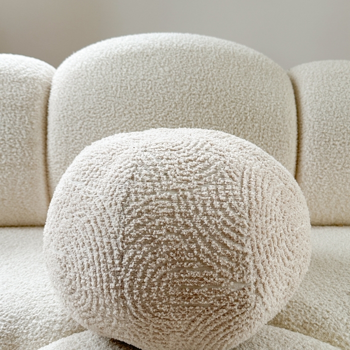 918拾朵家居 2025新款北欧ins风创意抱枕 立体球球(白色) 