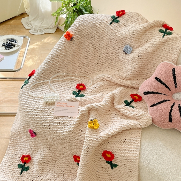 91家纺网 家纺一手货源 找家纺 918拾朵家居 2025新款纯手工立体花朵绒毯 米色