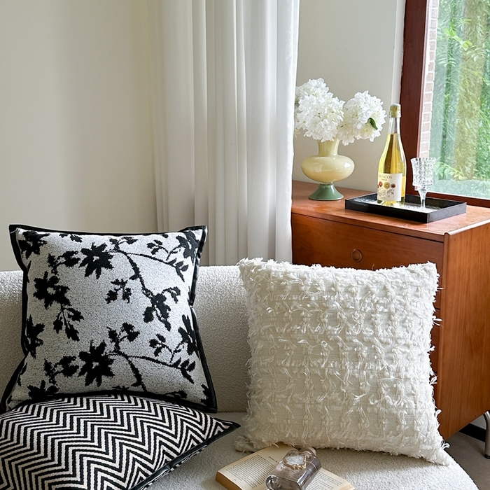 91家纺网 家纺一手货源 找家纺 （总）918拾朵家居 2025新款黑白复古风轻奢抱枕长条腰靠