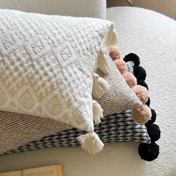 91家纺网 家纺一手货源 找家纺 （总）918拾朵家居 2025新款黑白复古风轻奢抱枕长条腰靠