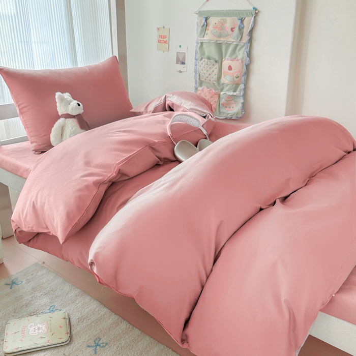 91家纺网 家纺一手货源 找家纺 简冠家纺 2025新款13372全棉纯色学生三件套 樱花粉